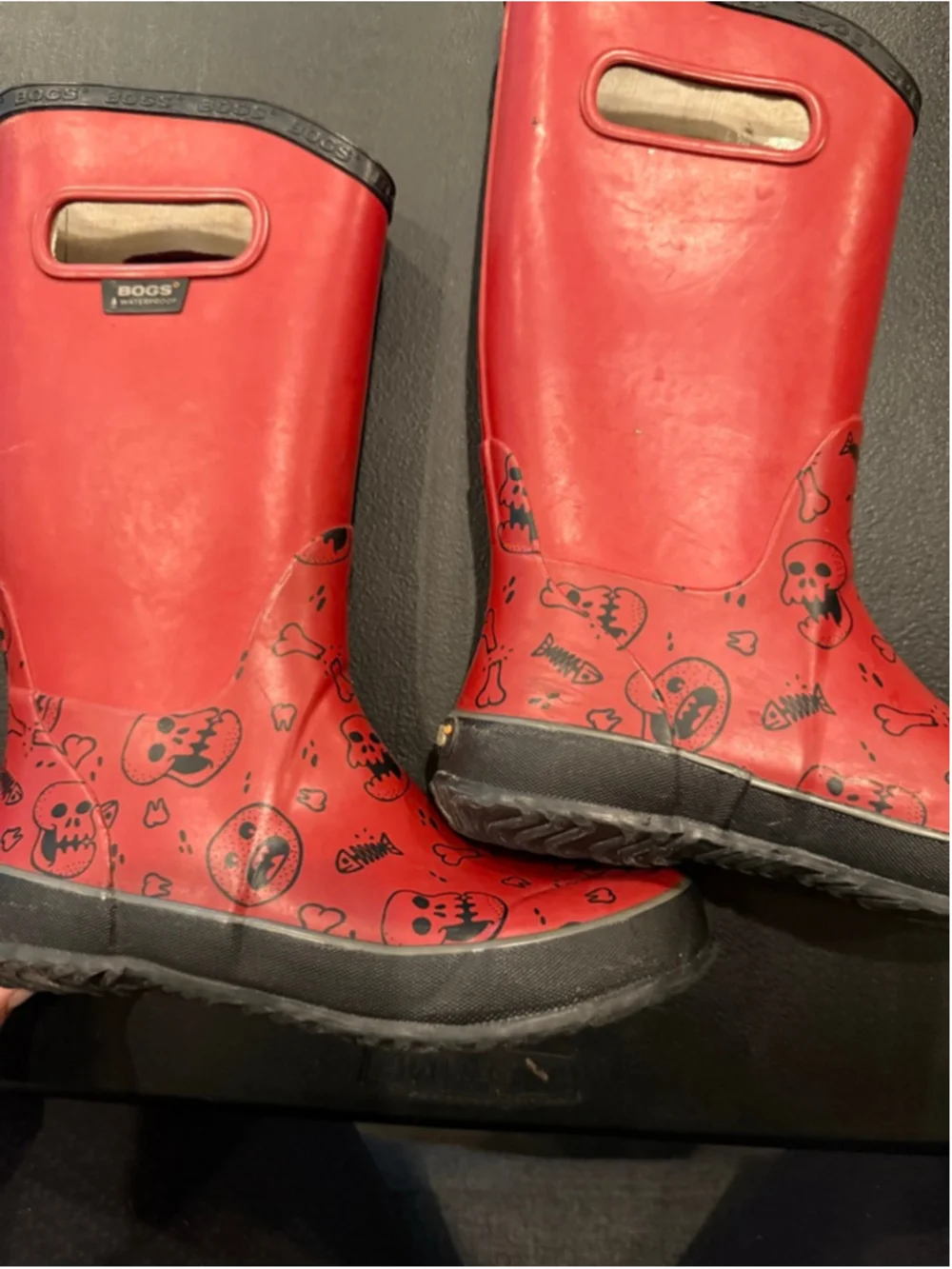 Boys Bogs Red Skull Print Rain Boots Size 3